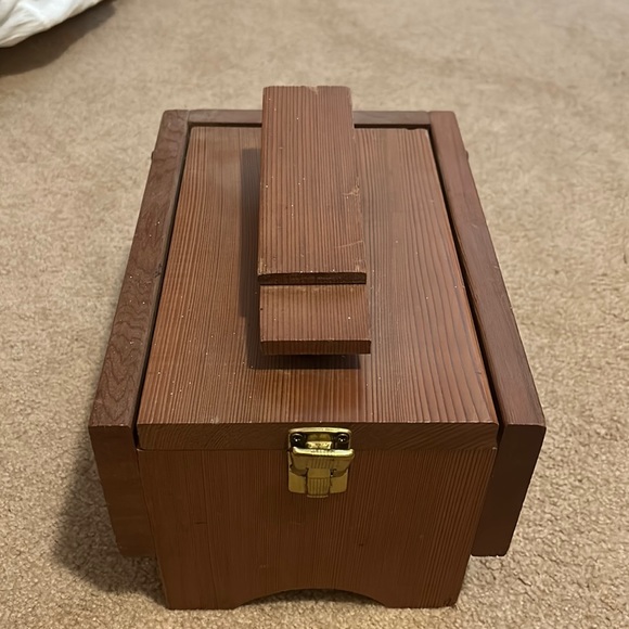 vintage shoe shine box with brushes over 50 years old - Picture 2 of 13